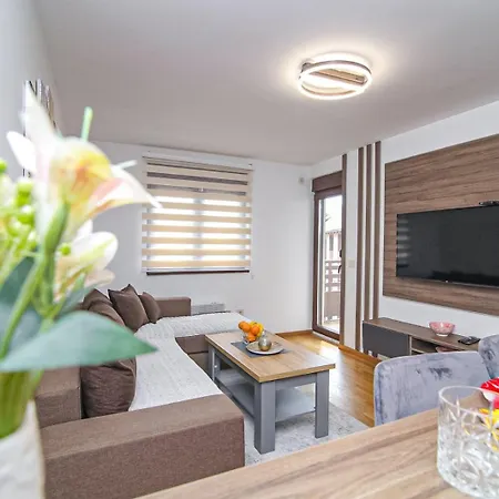 Darija Lux Nina 아파트